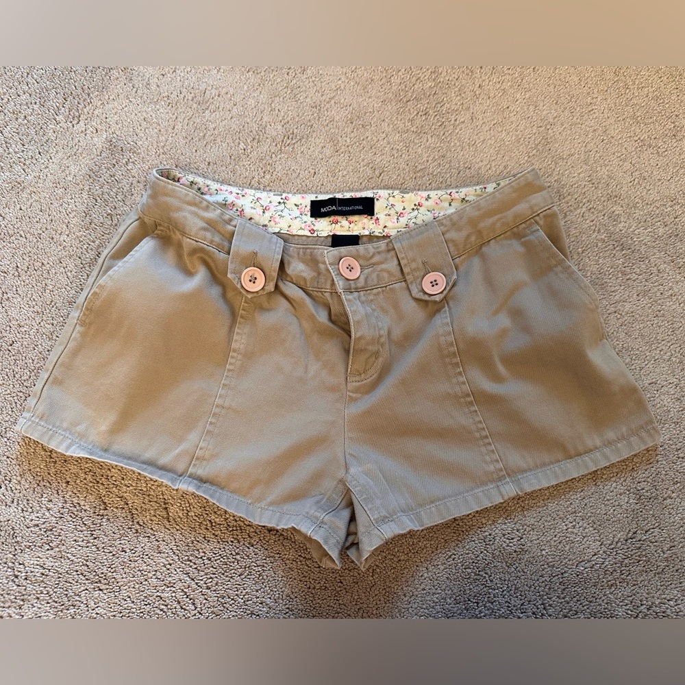 Moda International Tan Women's Shorts - 6